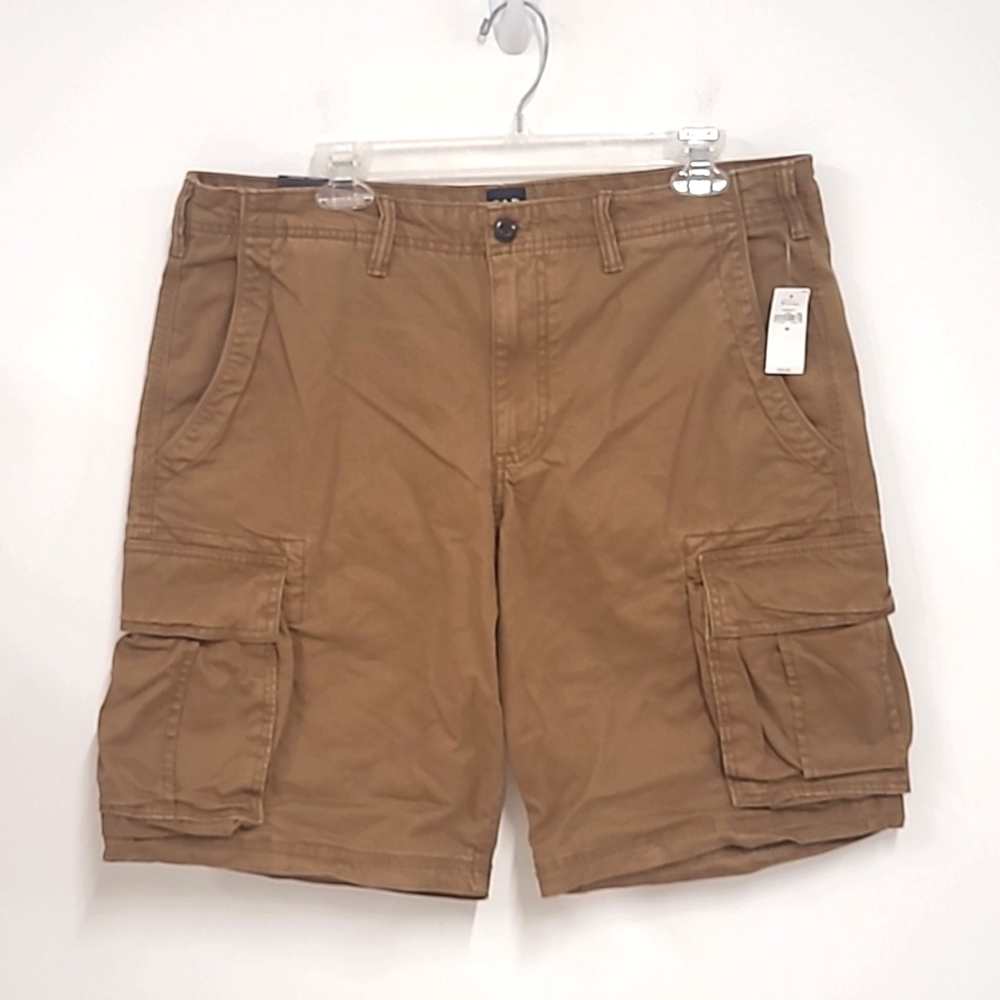 NWT Gap men's cargo shorts size 36